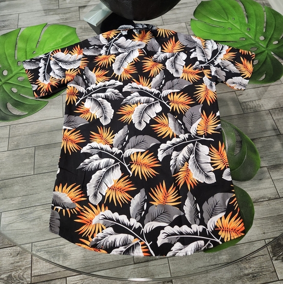 NWT ✅ SILVER STONE ⭐️ Casual Leaf Button Down Shirt - Picture 8 of 9